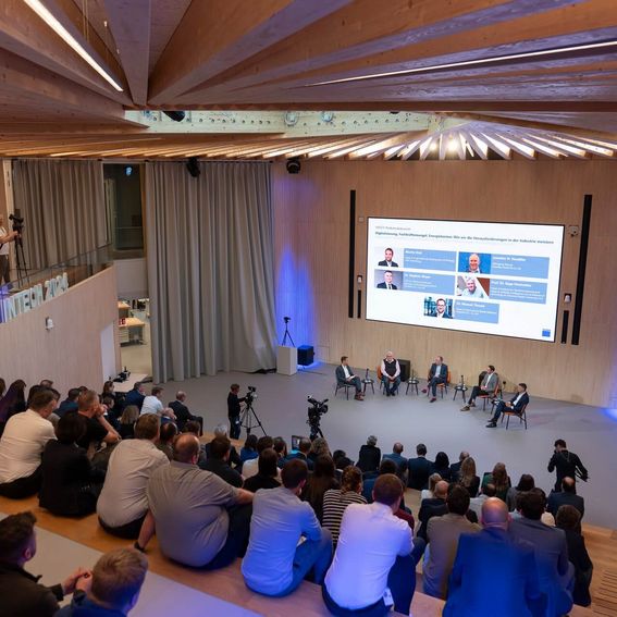 Podiumsdiskussion_Stage