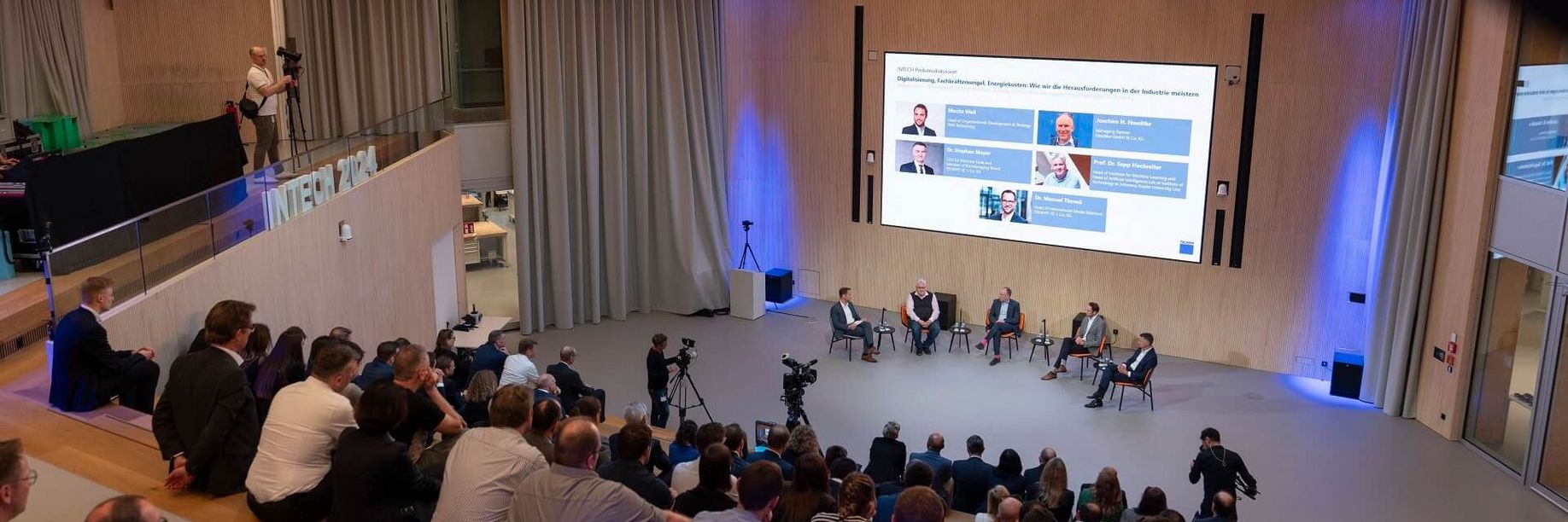 Podiumsdiskussion_Stage