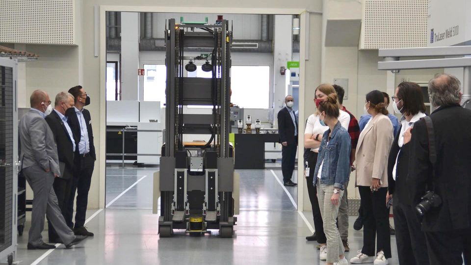 INTECH2022_bahnfrei_fuer_fahrerloses_Transportsystem