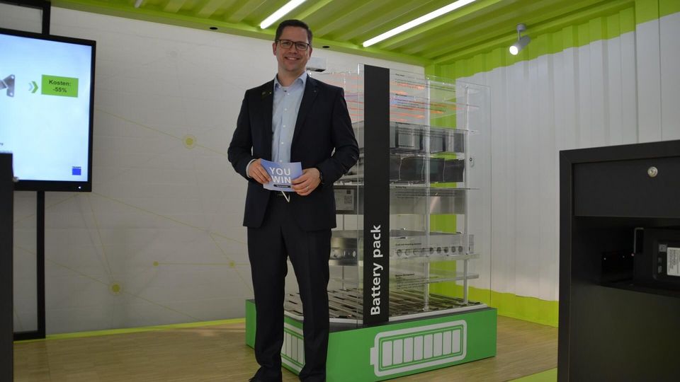 INTECH2022_Alex_Kunz_vor_Batterypack