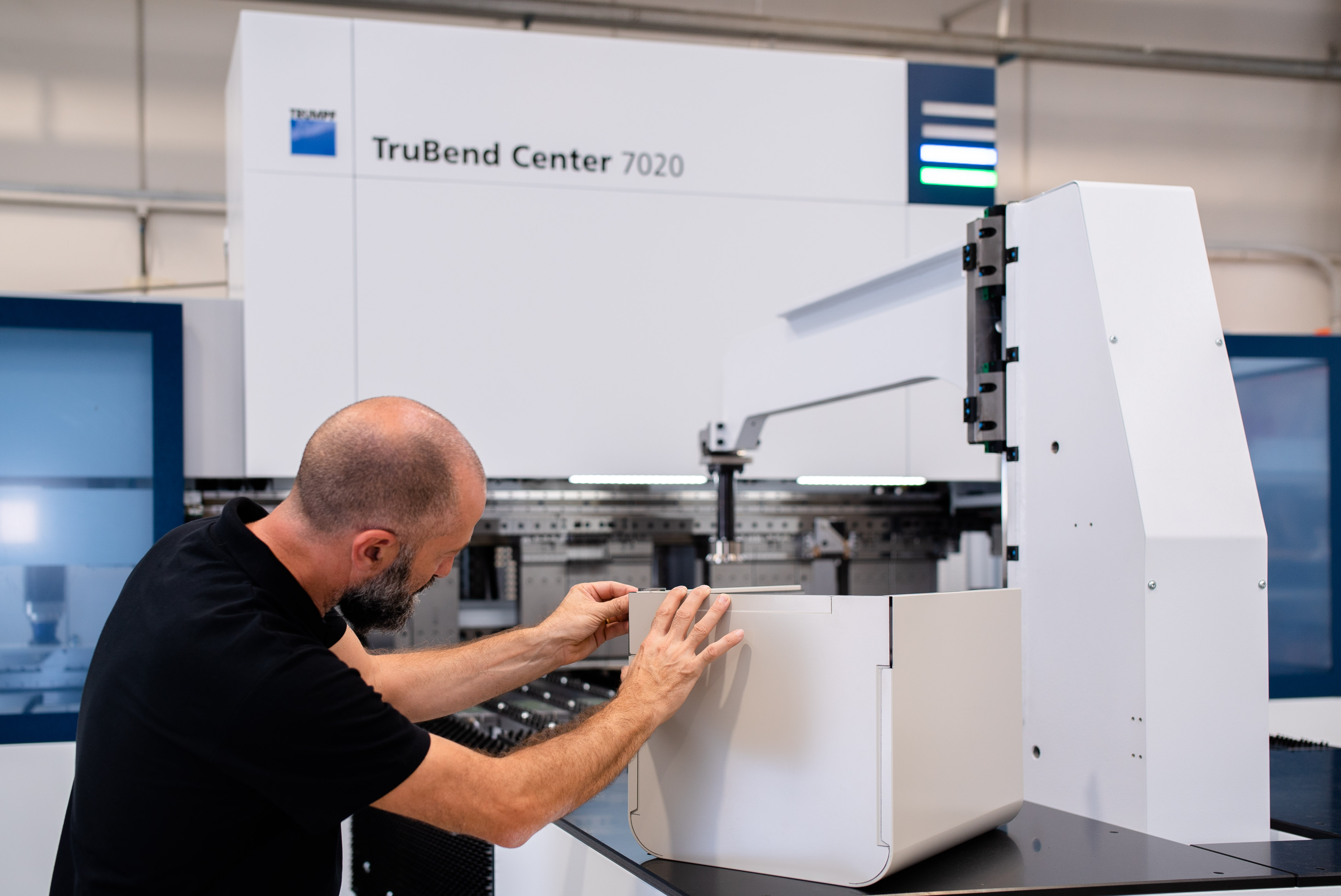 Blechexpo 2021 TRUMPF offers fastest bending solution for tall, thick