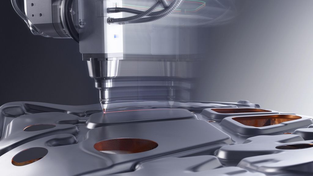 3D laserové řezání částí karoserií pomocí strojů TruLaser Cell