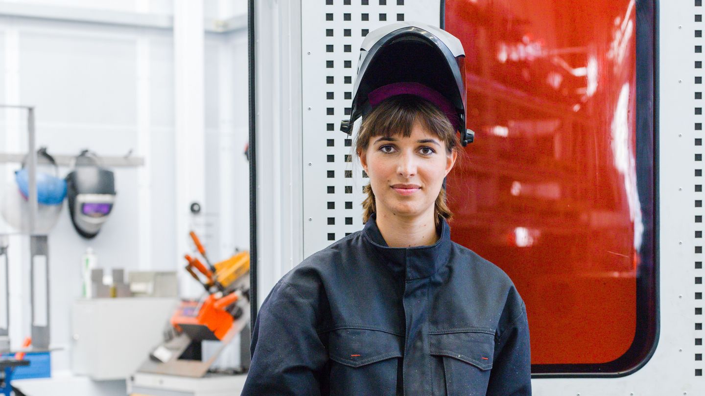 TRUMPF apprentice with workwear