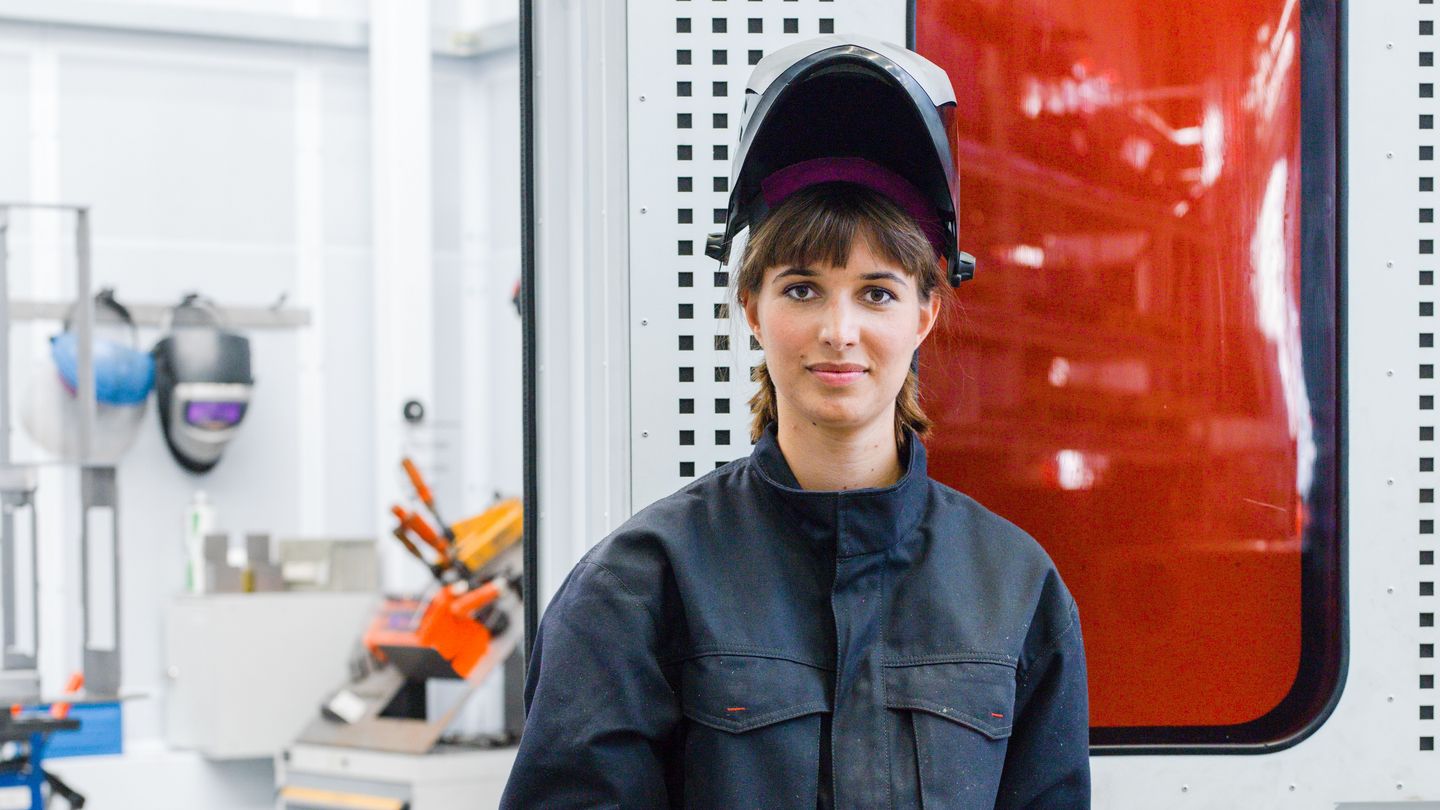 TRUMPF apprentice with workwear