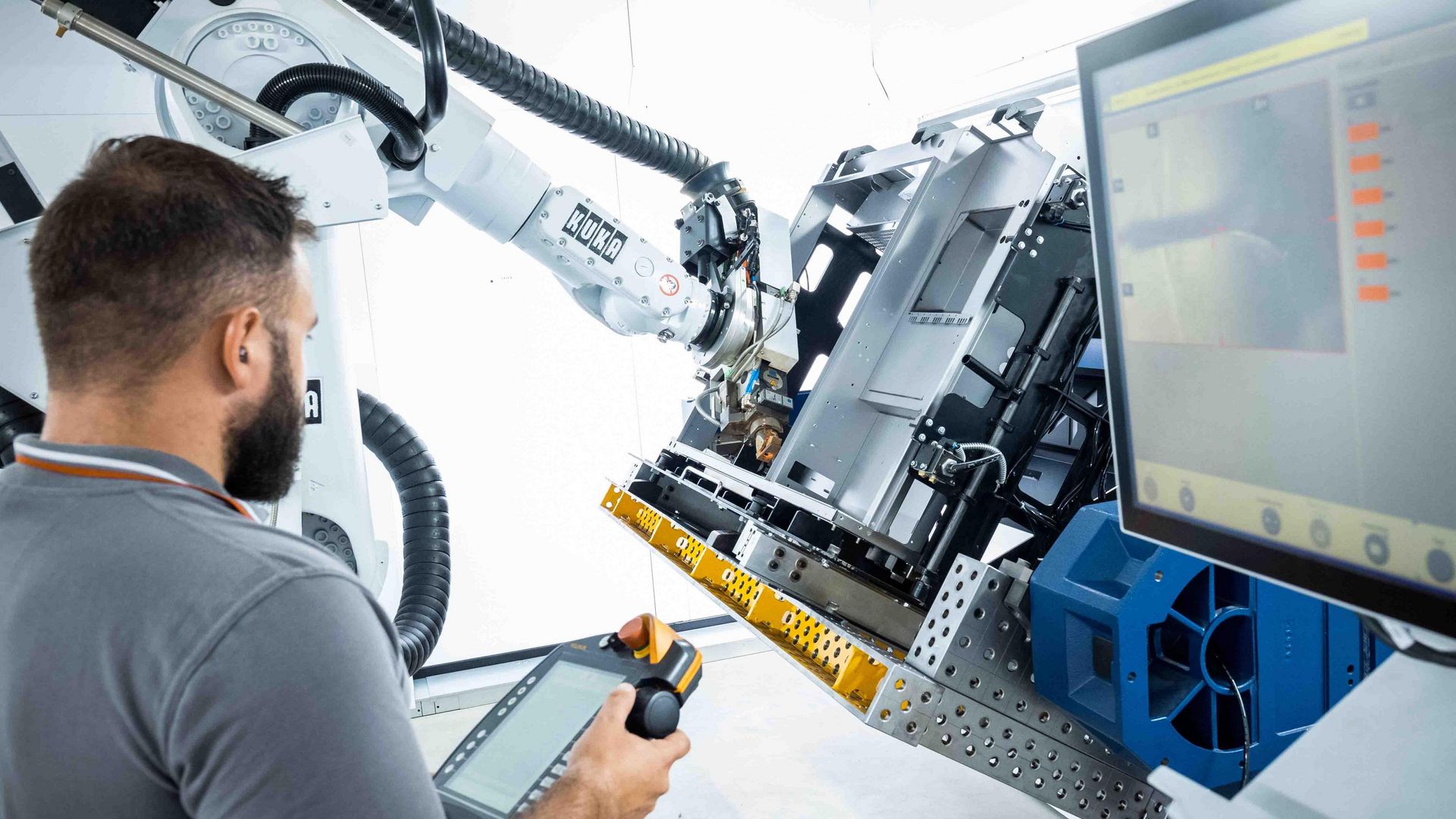 我们客户 apra-norm 的成功案例 | TRUMPF