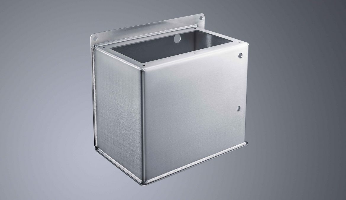 TruArc Weld 1000, junction box made of 3 mm chromium nickel-steel