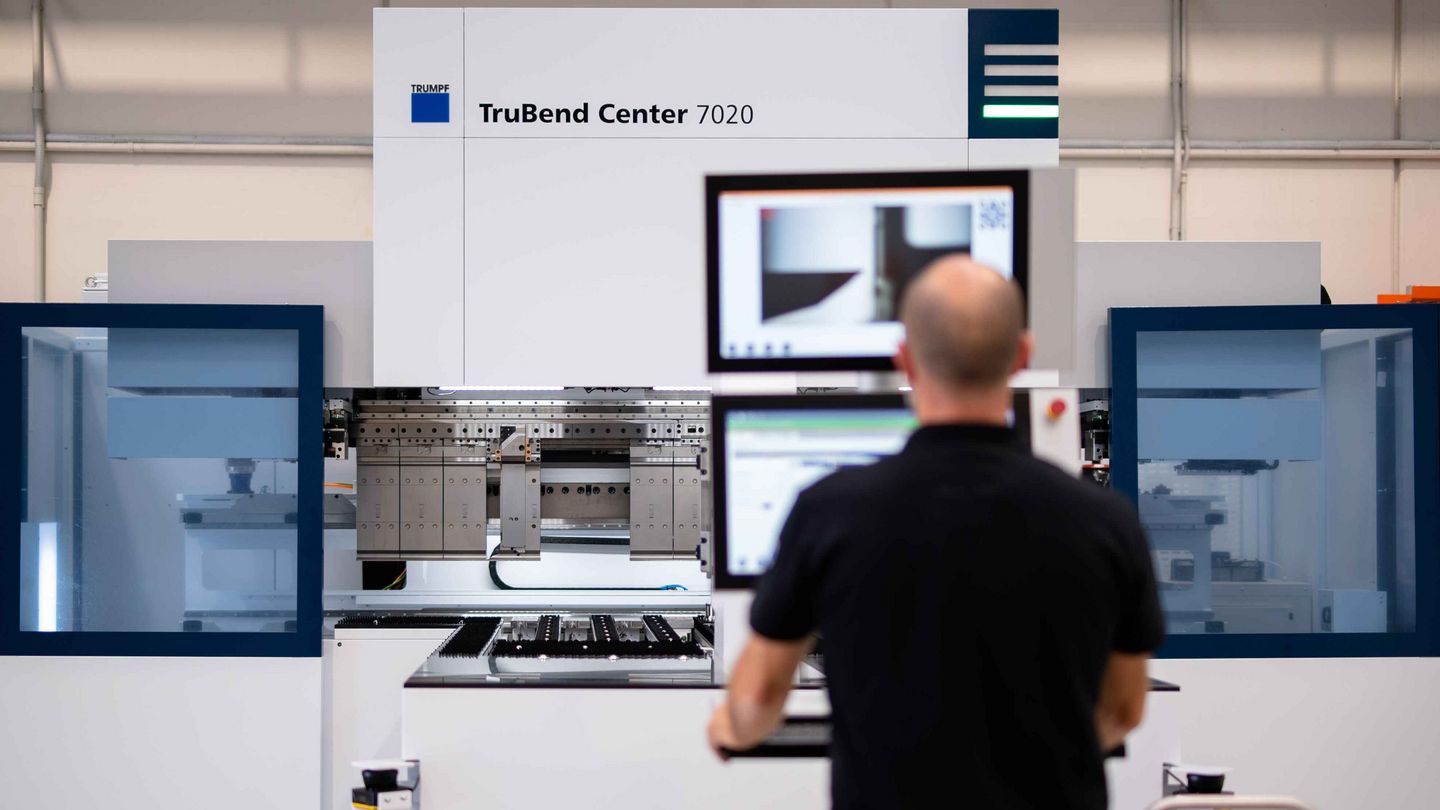 TRUMPF offers fast automated bending solution for tall, thick parts